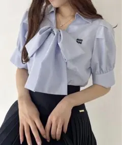 セール【新品未使用】 NICE CLAUP刺繍入りボウタイリボンブラウス