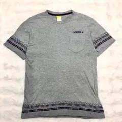 adidas ポケット付サイケ柄Tシャツ グレー メンズ アディダス Mのサムネイル