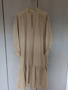 ZARA ベージュ ロングシャツワンピース