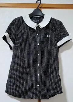 FRED PERRY 半袖ポロシャツ 黒・カラフルドット