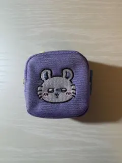 ちいかわ モモンガ カラビナつき刺繍スクエアミニポーチ