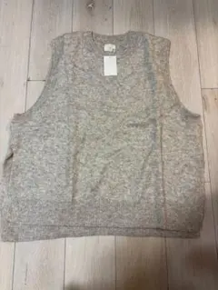 新品　H&M ニットベスト ベージュ