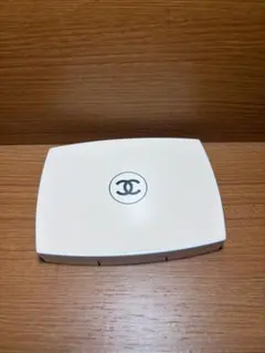 CHANEL LE BLANC ル ブラン ブライトニング コンパクトのサムネイル
