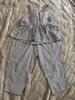 ストライプ柄トップスとパンツセット
