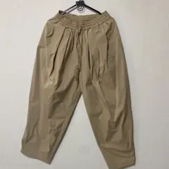 【ダブルディ エピデミーク】 タックパンツ　ベージュ