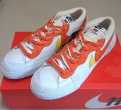 サカイ × ナイキ ブレーザー ロー マグマオレンジ 26.5cmのサムネイル