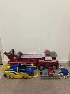 パウパトロール　ファイヤートラック　マイティポリスカー　マーシャル　チェイス