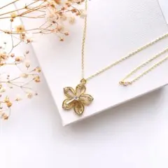 キラキラ フラワー ロングネックレス ニッケルフリー 花
