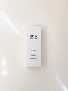 ディオールスノー UVシールドトーンアップ50+