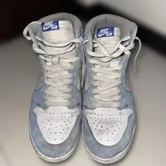 Nike Air Jordan 1 ハイパーロイヤル