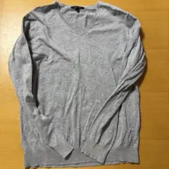 ユニクロ　グレー プレミアムコットン Vネックセーター　L