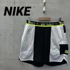 NIKE ナイキ スポーツハーフパンツ リバーシブル 黒 白 Lのサムネイル