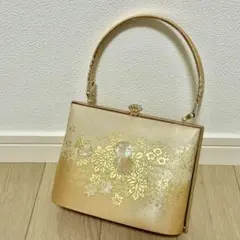 【美品】和装バッグ ゴールド 花柄 がま口 フォーマル 結婚式 成人式のサムネイル