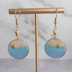 海のピアス　波模様　小さい海　星の砂