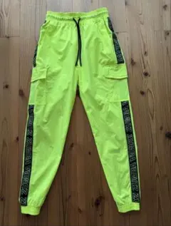 ZUMBA WEAR カーゴ ジョガーパンツ ネオンイエロー - メルカリ