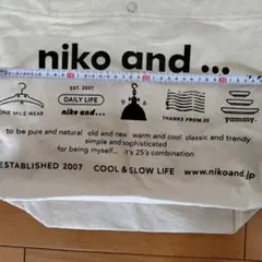 niko and ショルダーバッグサイズは縦32×横37×マチ10のサムネイル