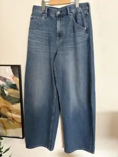【着用1回】ユニクロ バギーカーブジーンズ 28インチ