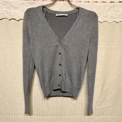 『ZARA』ザラ 薄手カーディガン 羽織 V首ニット Sサイズ