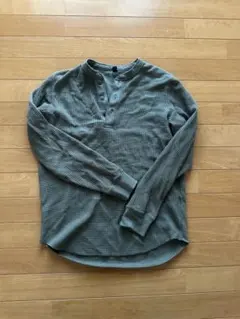 UNIQLO ワッフルヘンリーネック長袖Tシャツ カーキ