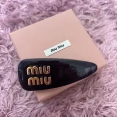 miu miu ヘアクリップのサムネイル