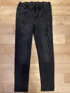 H&M　スキニーフィット ブラックデニム146