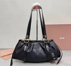 2026年最新】miumiu ショルダーバッグ 黒の人気アイテム - メルカリ