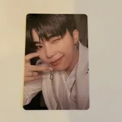 ゼベワン ZB1 トレカ ICONIK タワレコ 白衣装 ゴヌク