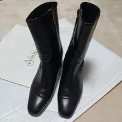 Item thumbnail for item 8361de81-f2b8-4434-9677-4ffc90b2d58b