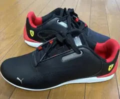 PUMA Ferrari ドリフトキャット　スニーカー ブラック レッドのサムネイル