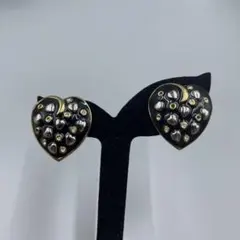 23ヴィンテージ ハート型金属製イヤリング 黒と金
