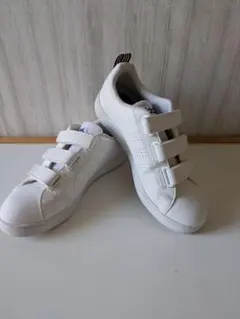 adidas スニーカー ホワイト ベルクロのサムネイル