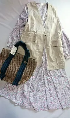 新品タグ【アーバンリサーチドアーズ】洗練コーデに★柔らか素材ノーカラーベストジレ