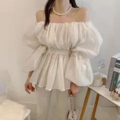 miu系 オフショルダー パフスリーブブラウス シフォンブラウス 韓国 ワンホン
