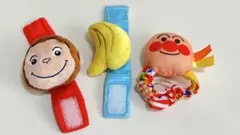 おさるのジョージとアンパンマンのラトル