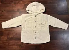 フード付きクリーム色ジャケット
