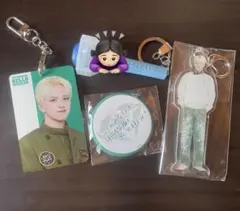 TREASURE アクスタ アクキー 缶バッチ トレカ キーホルダー アサヒ TREASURE アサヒ 顔アクキー アクリルキーホルダー カプセルトイ