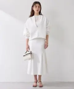 ウィムガゼット スウェット Vネックプルオーバー　白 2025モデル 美品