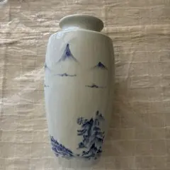 砥部焼 青い山水画陶器花瓶 約25cm - メルカリ