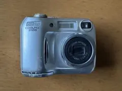 Nikon COOLPIX E3200 シルバー 単3電池式【ジャンク】 - メルカリ
