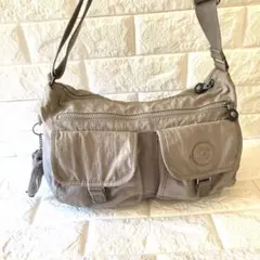 Kipling ショルダーバッグ ／斜め掛け　ベージュ系のサムネイル