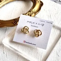 新品❣️ピアス 小ぶり ゴールド チタンピアス アレルギー対応ピアス 大人