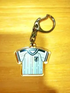 サッカー日本代表 アウェイ アクリルキーホルダー 非売品 - メルカリ