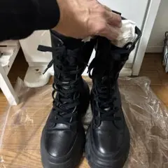 美品 ZARA サイドジップ レースアップ コンバットブーツ トラックソール 黒