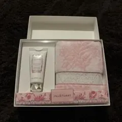 JILL STUART ジルスチュアート　ハンドクリーム　ハンドタオルセット
