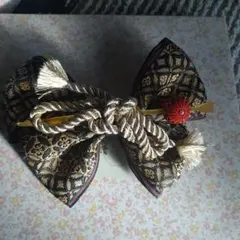 黒金模様リボンバレッタ