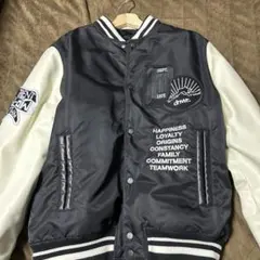 スタジャン 黒・白 刺繍入り