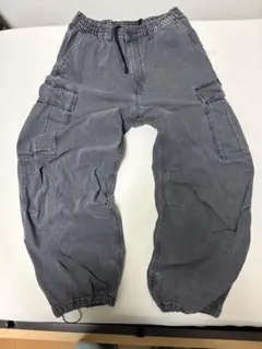 GUジーユー　スーパーワイドカーゴパンツ　350018 グレー