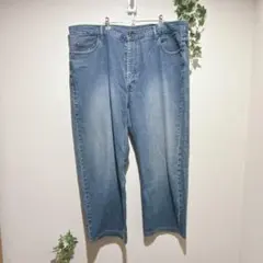 Item thumbnail for item 2b38a358-25d3-4f50-b6de-83756b6d5e72