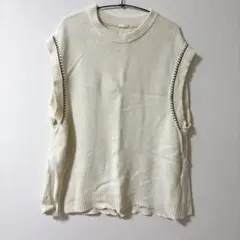 GU アイボリー ノースリーブニットベスト
