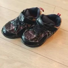 美品　ブラック　スニーカー